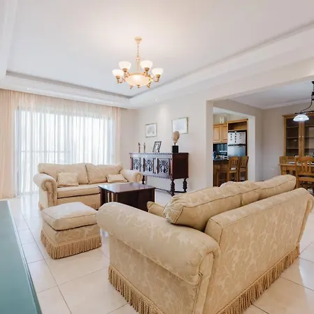 Vakantiehuis Mellieha W Jacuzzi And Pool Table By Homely! Ghajn Zejtuna